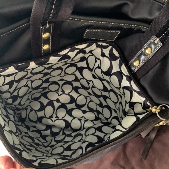 Coach Large tall Stain Black tote bag with suede tassel Front & back compartment - Picture 5 of 6